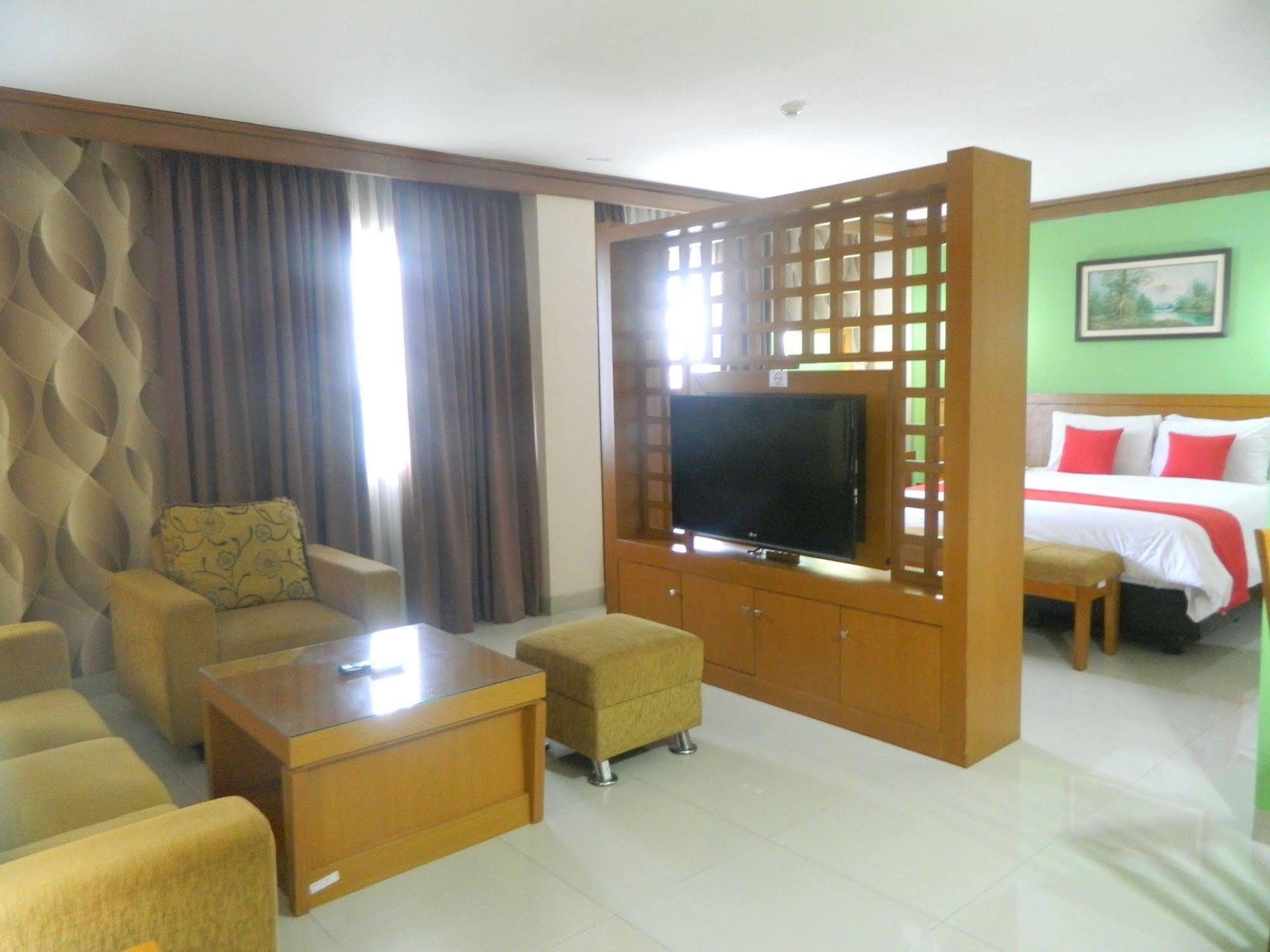 Patra Comfort Yakarta Exterior foto